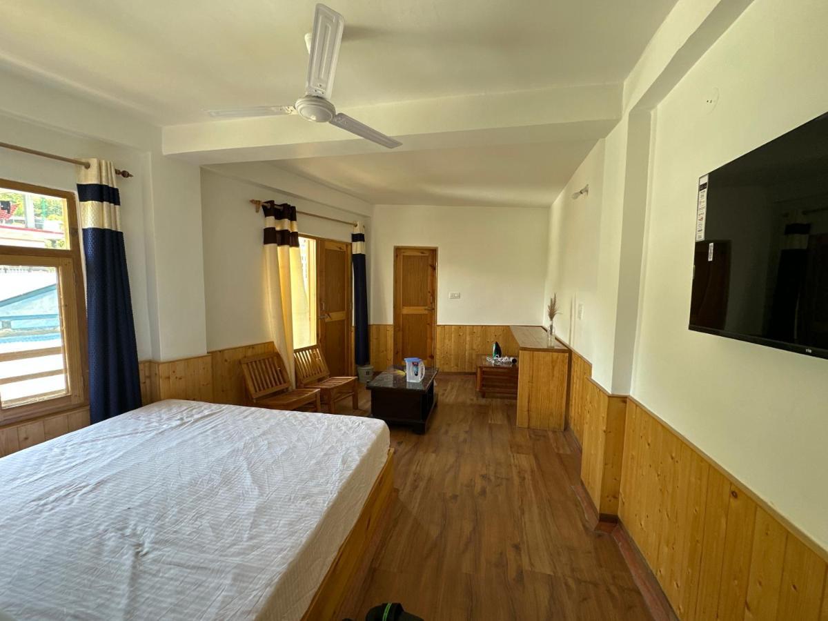 Skipping Stone Homestay Manali (Himachal Pradesh)